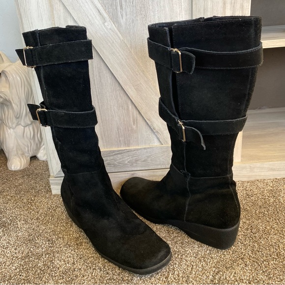 Etienne Aigner Tall Signature Suede Buckle Wedge Boots Size 10 Leather - Picture 4 of 14